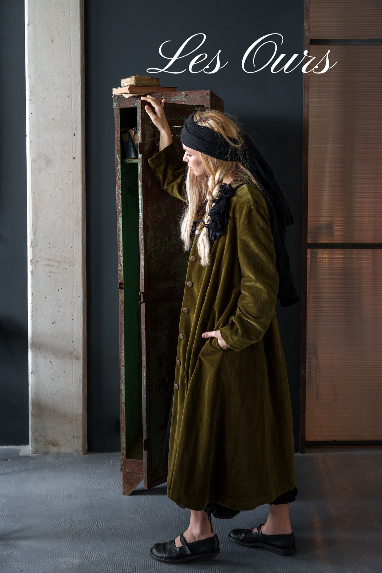 Les Ours Mae Coat Green Velvet PRE-ORDER