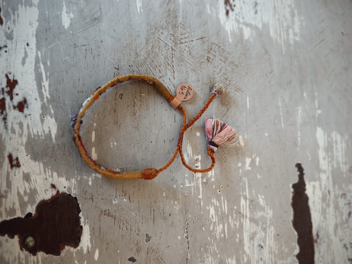 Antomoon Embroidered Silk Bracelet No.5
