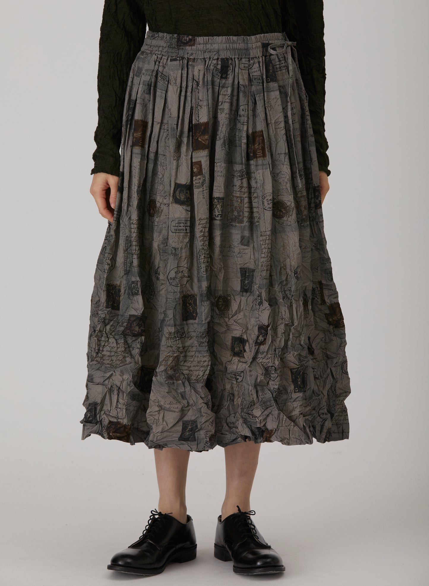 Pas De Calais 7491 Travel Print Skirt Charcoal PRE-ORDER