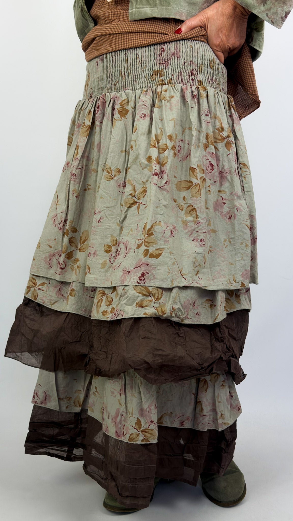 Les Ours Quest Skirt Sage Flowers
