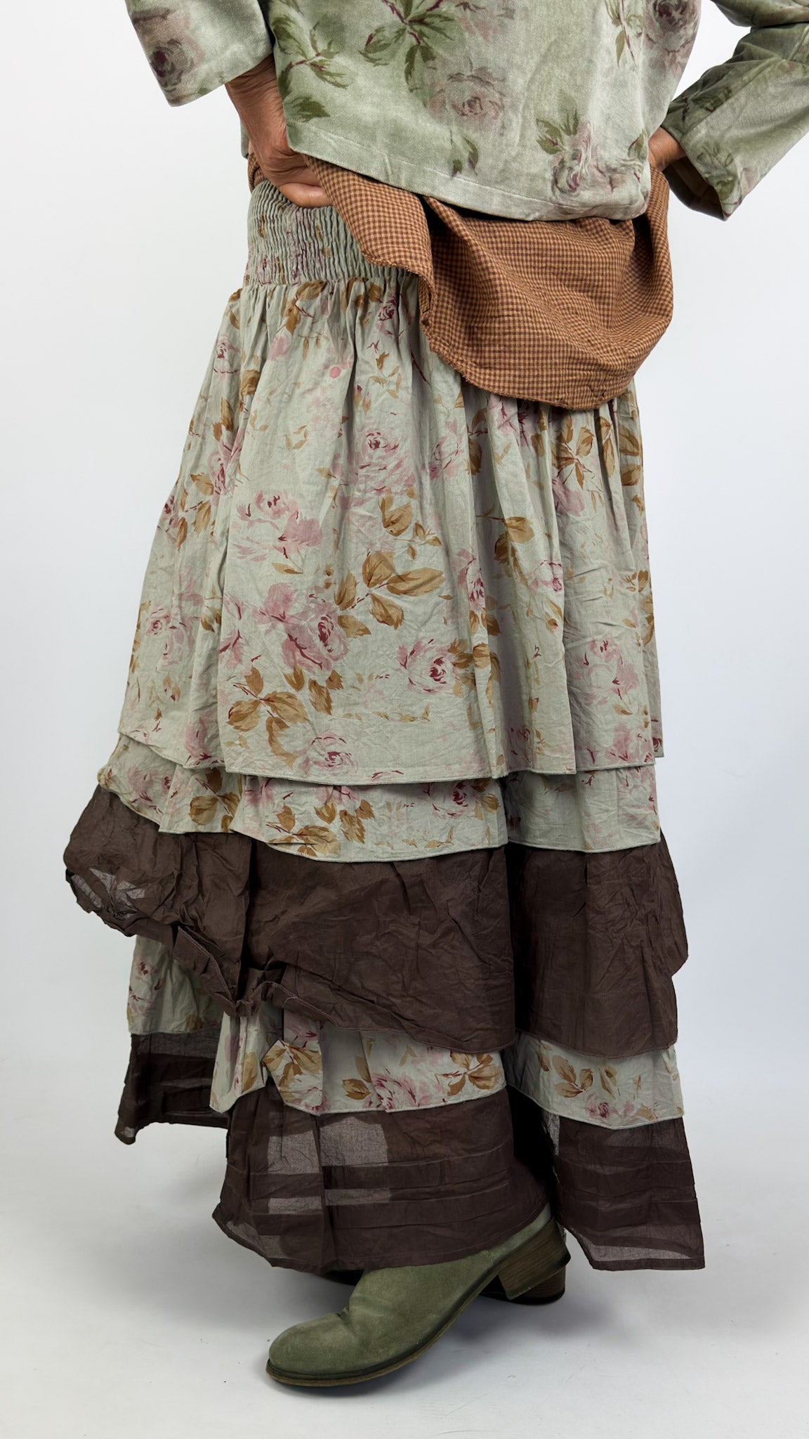 Les Ours Quest Skirt Sage Flowers
