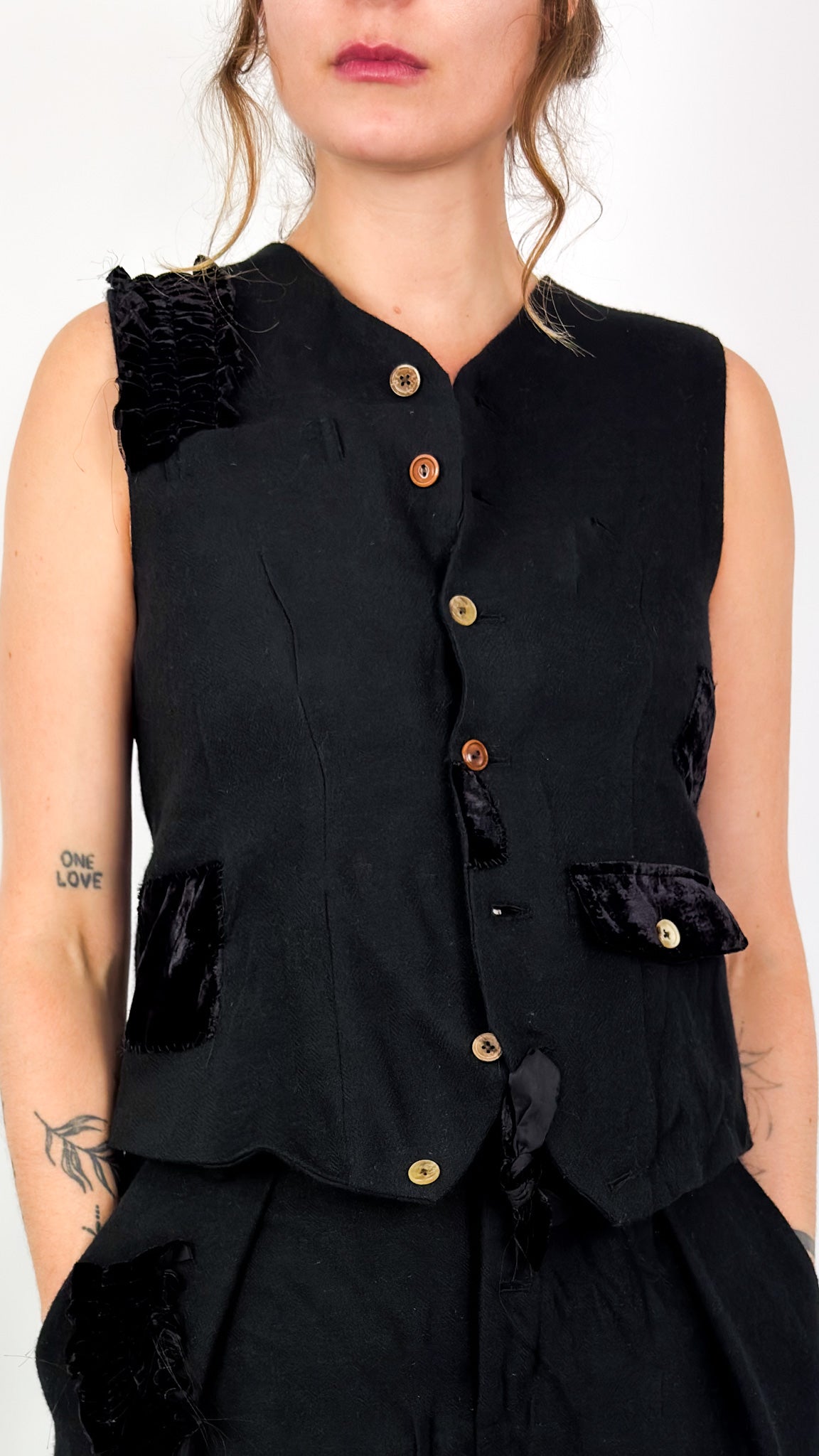 AM 0643 Poets Waistcoat Black
