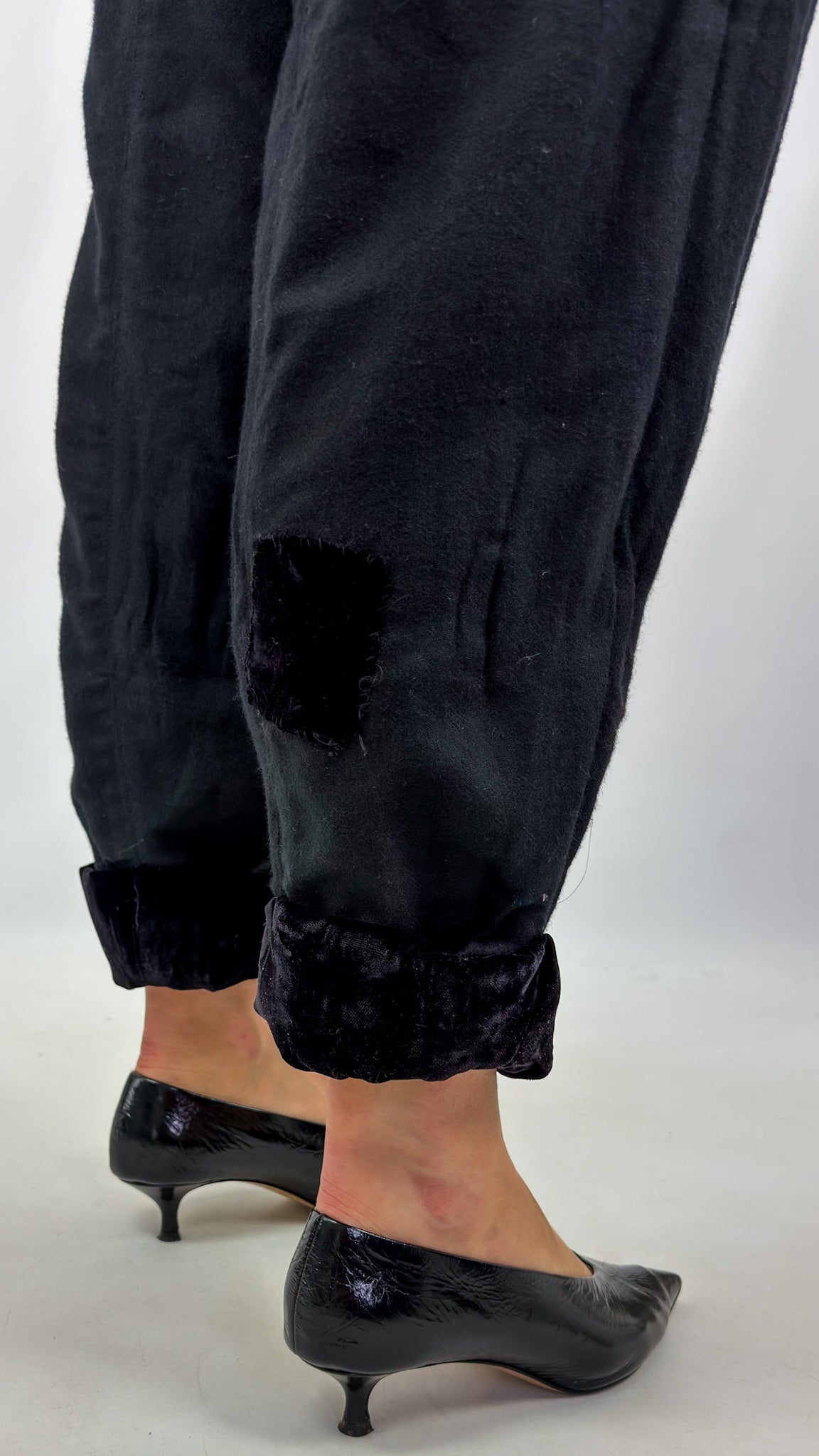 AM 0641 Poets Heirloom Trousers Black