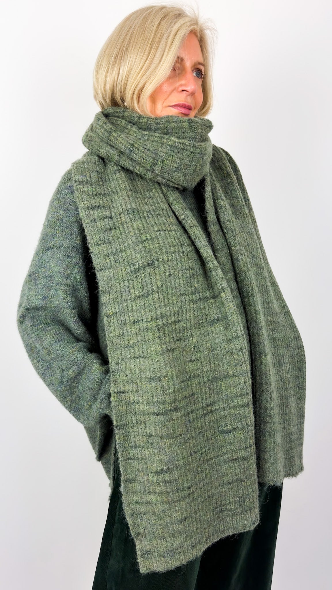 Ronholdz Black Label 7707 Scarf PM