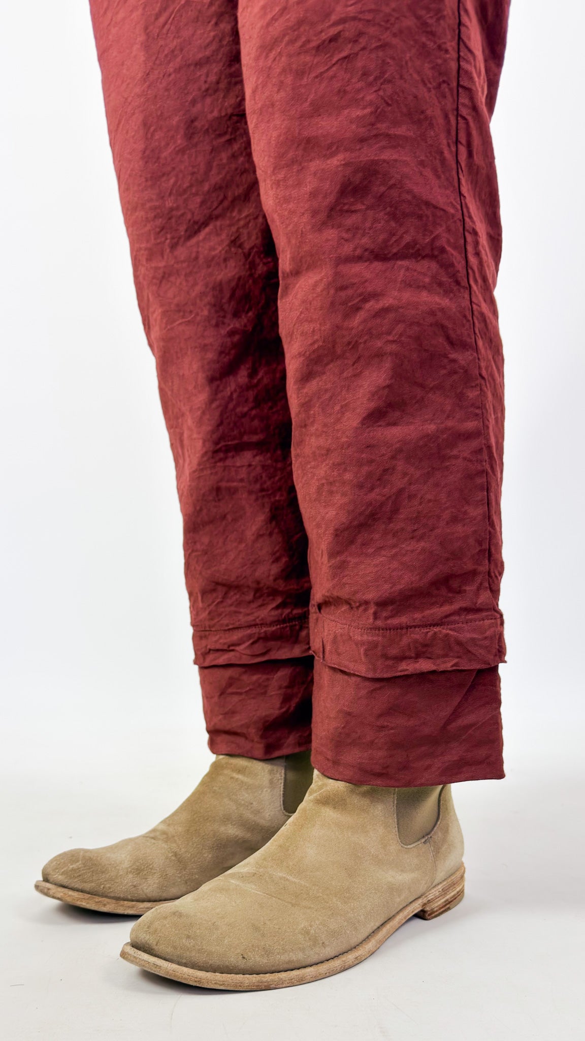 Aequamente 205 Trousers Amarena