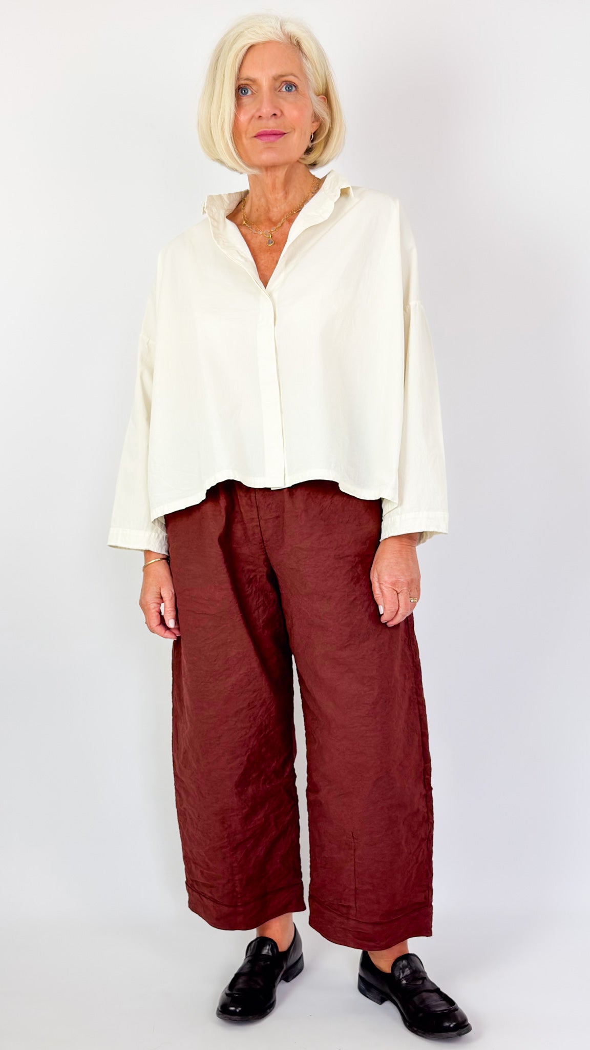 Aequamente 207 Trousers Amarena