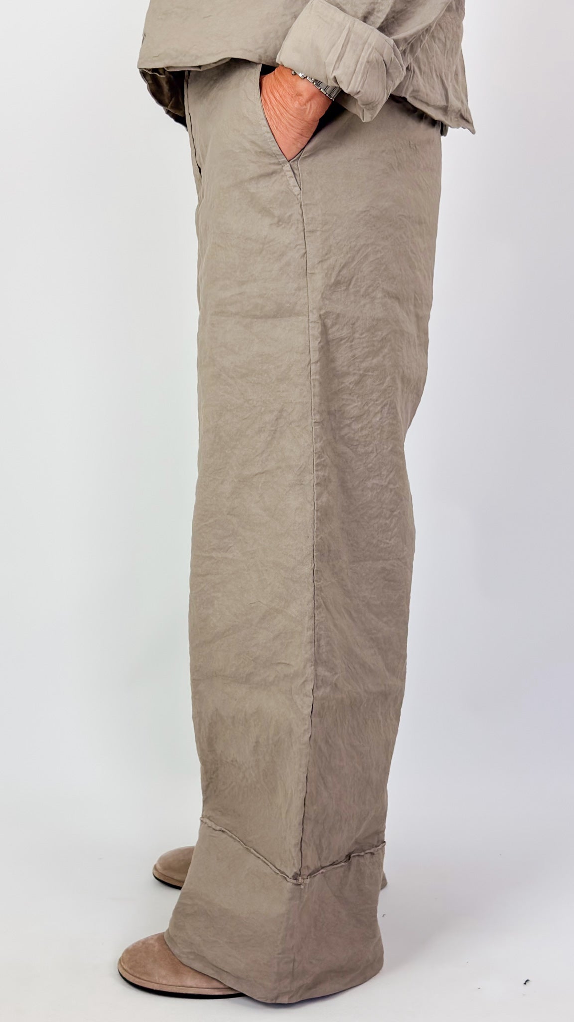 Aequamente 206 Trousers Tortora
