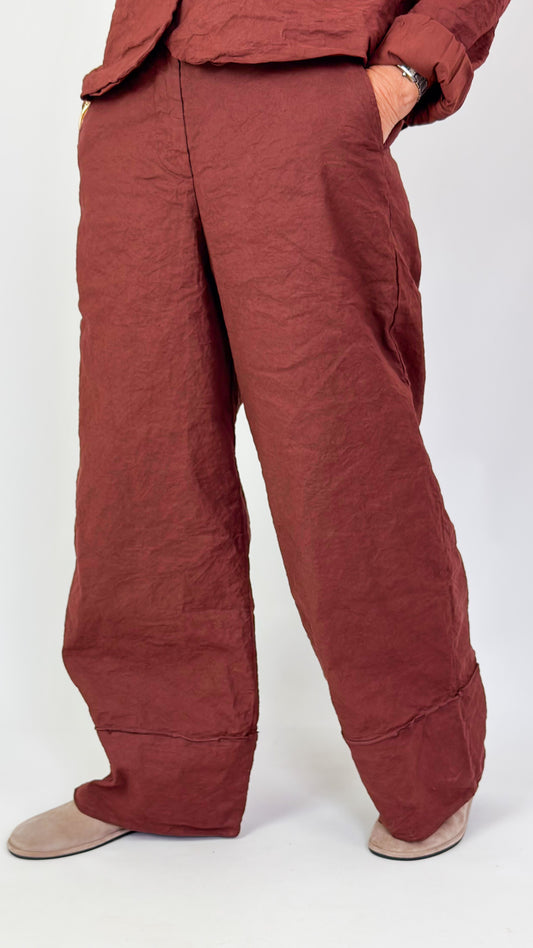 Aequamente 206 Trousers Amarena