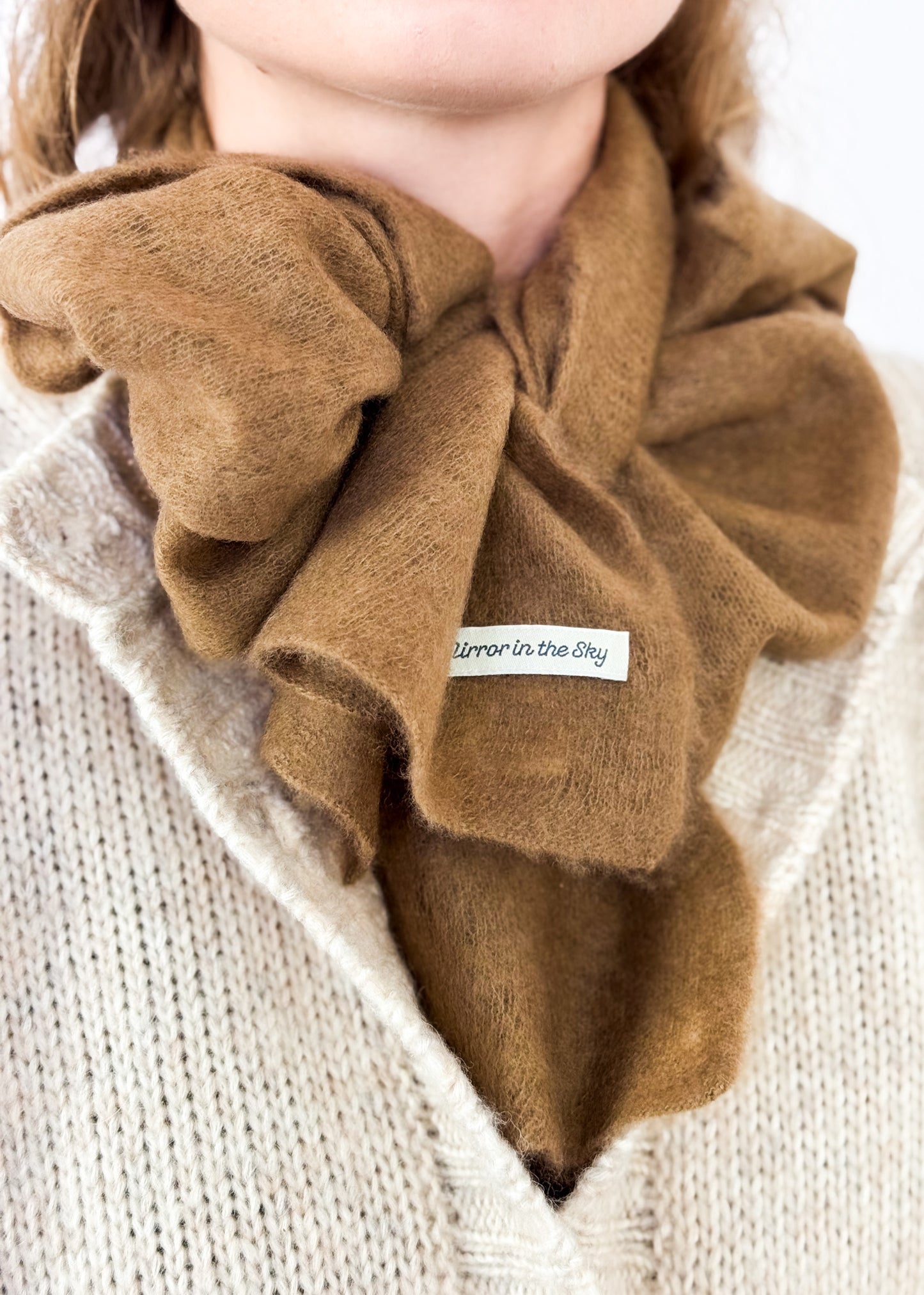 Mirror In The Sky A320 Mini Scarf Coffee