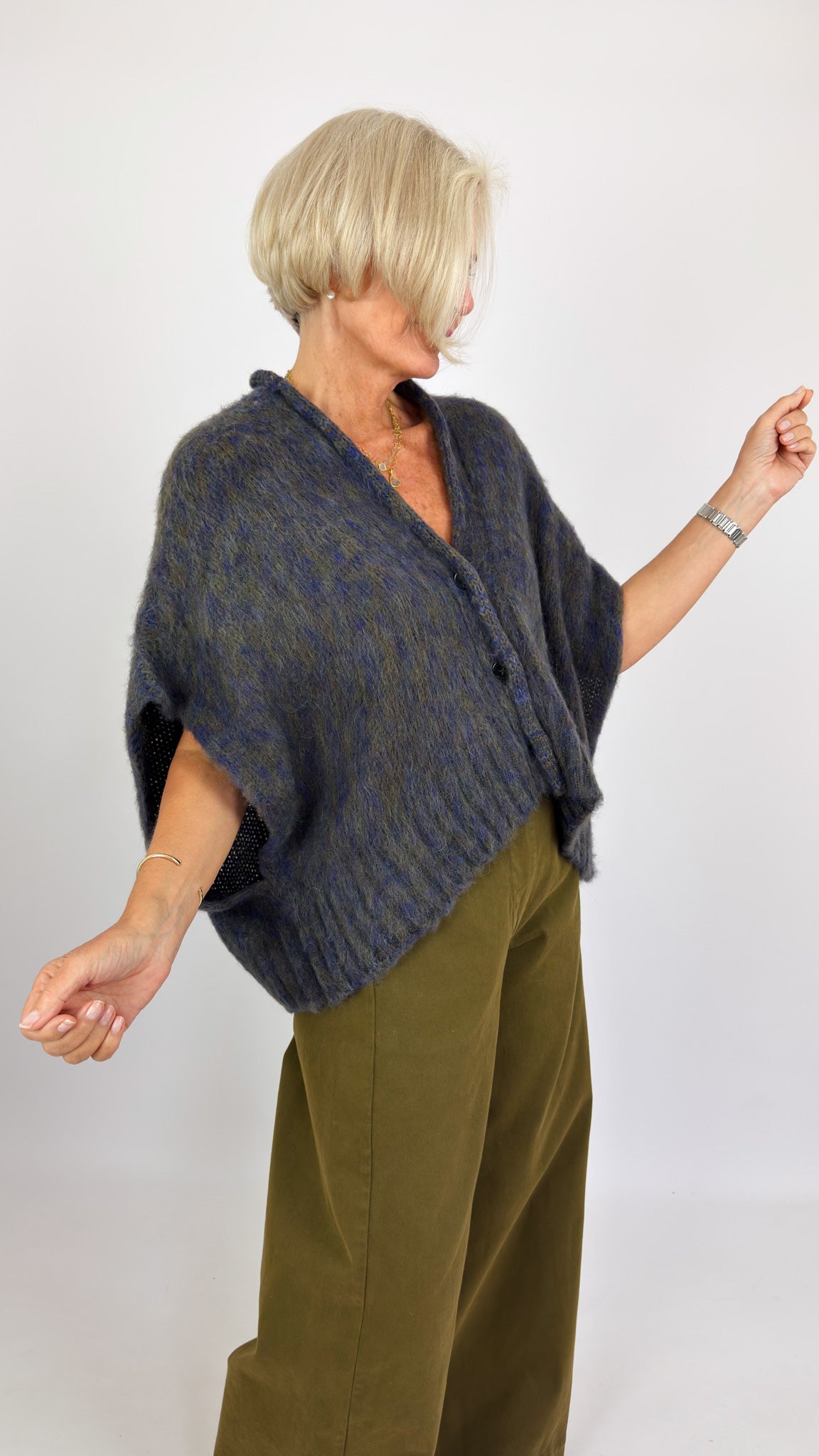 Neirami 116 Cardigan Sodalite