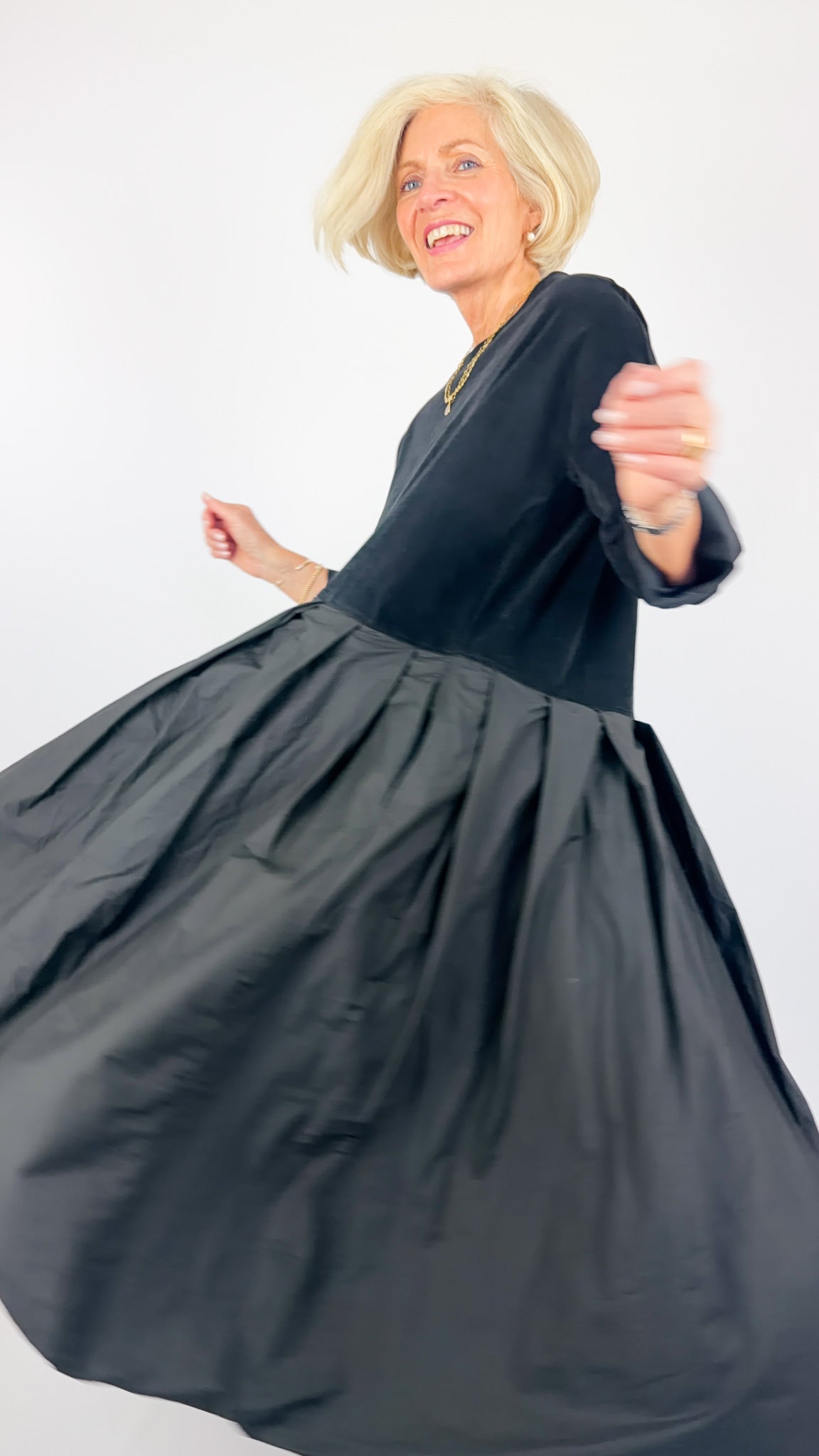 Album Di Famiglia V/TC Boatneck Pleat Dress Black