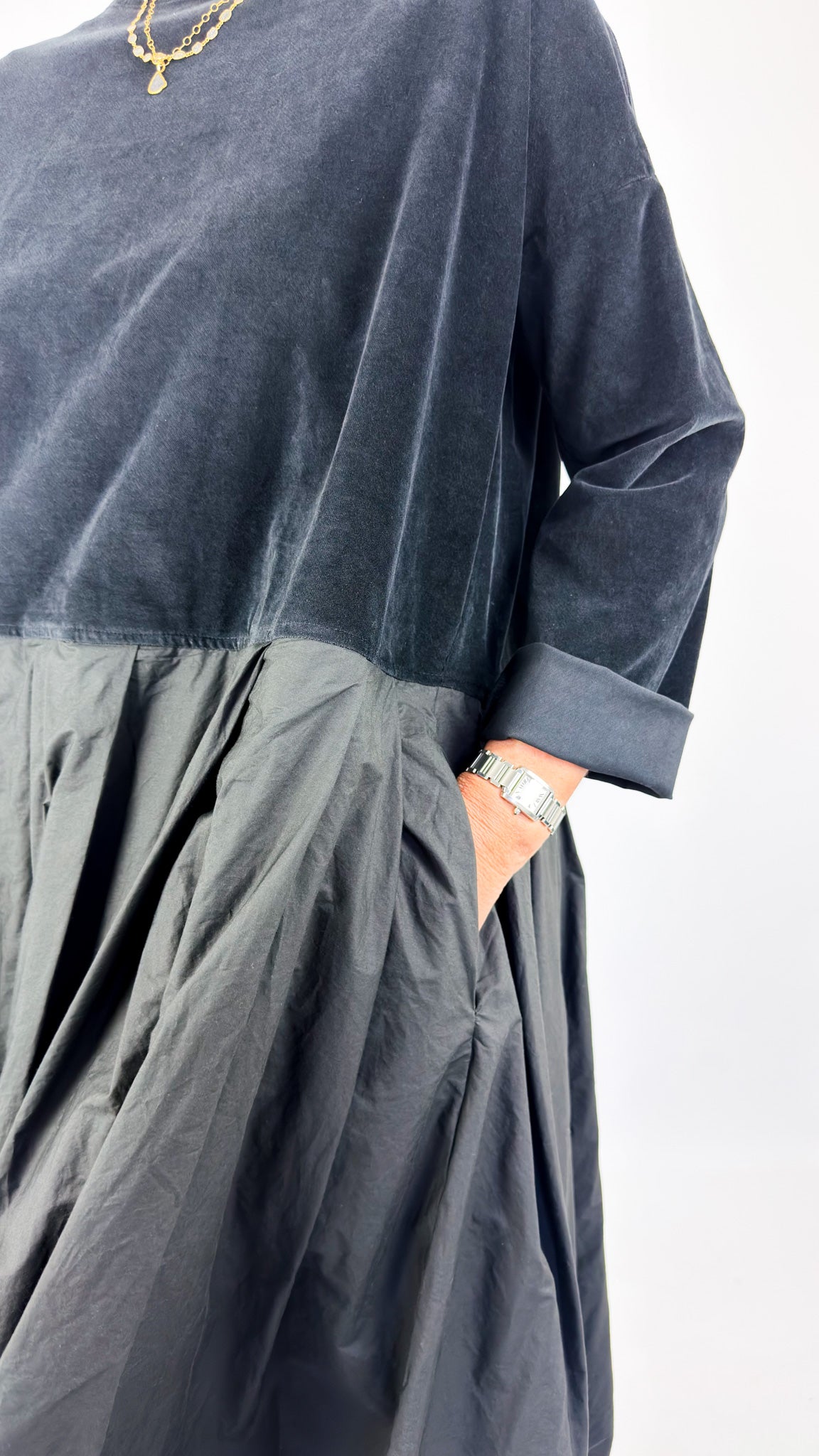 Album Di Famiglia V/TC Boatneck Pleat Dress Black