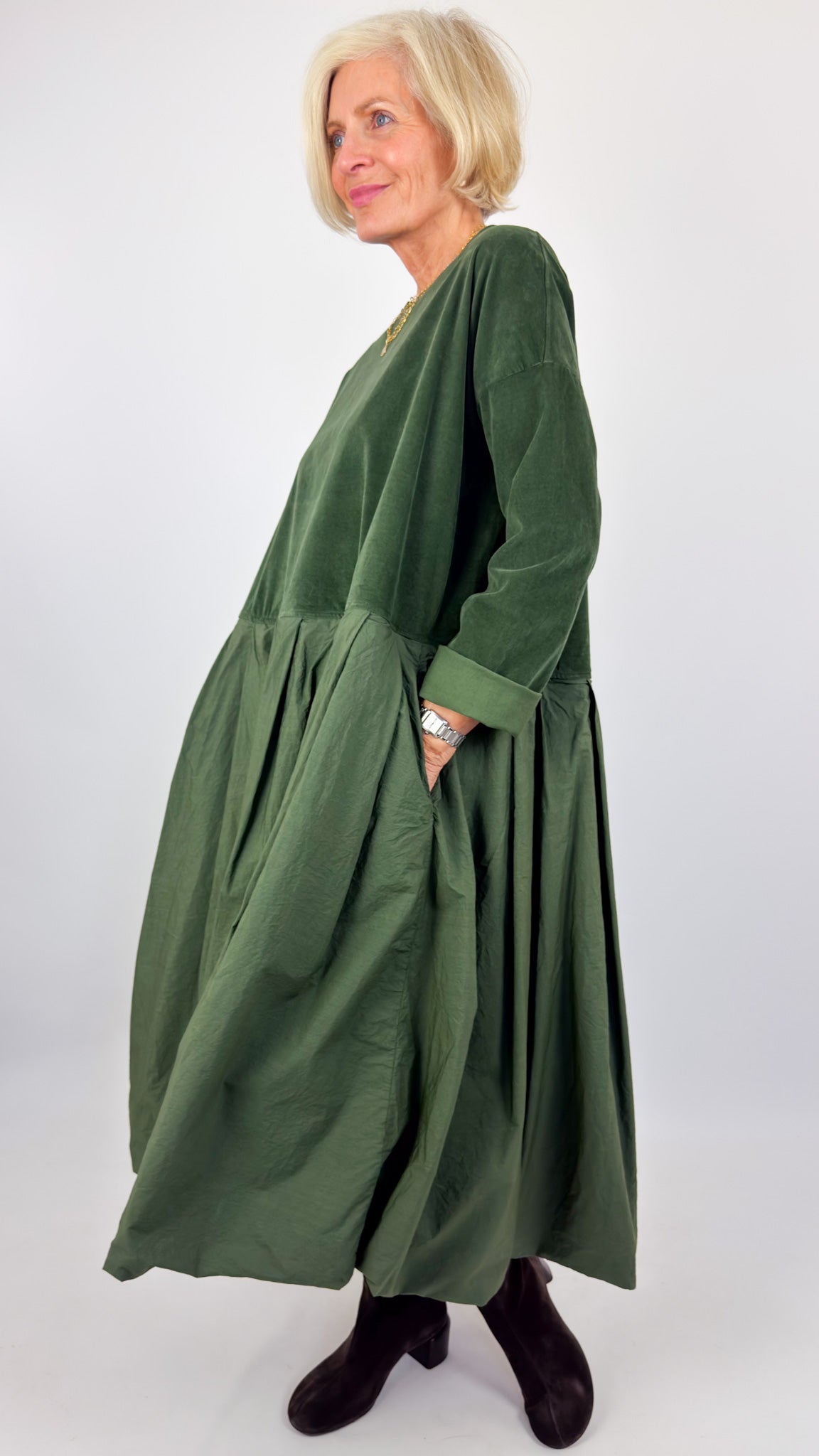 Album Di Famiglia V/TC Boatneck Pleat Dress Forest