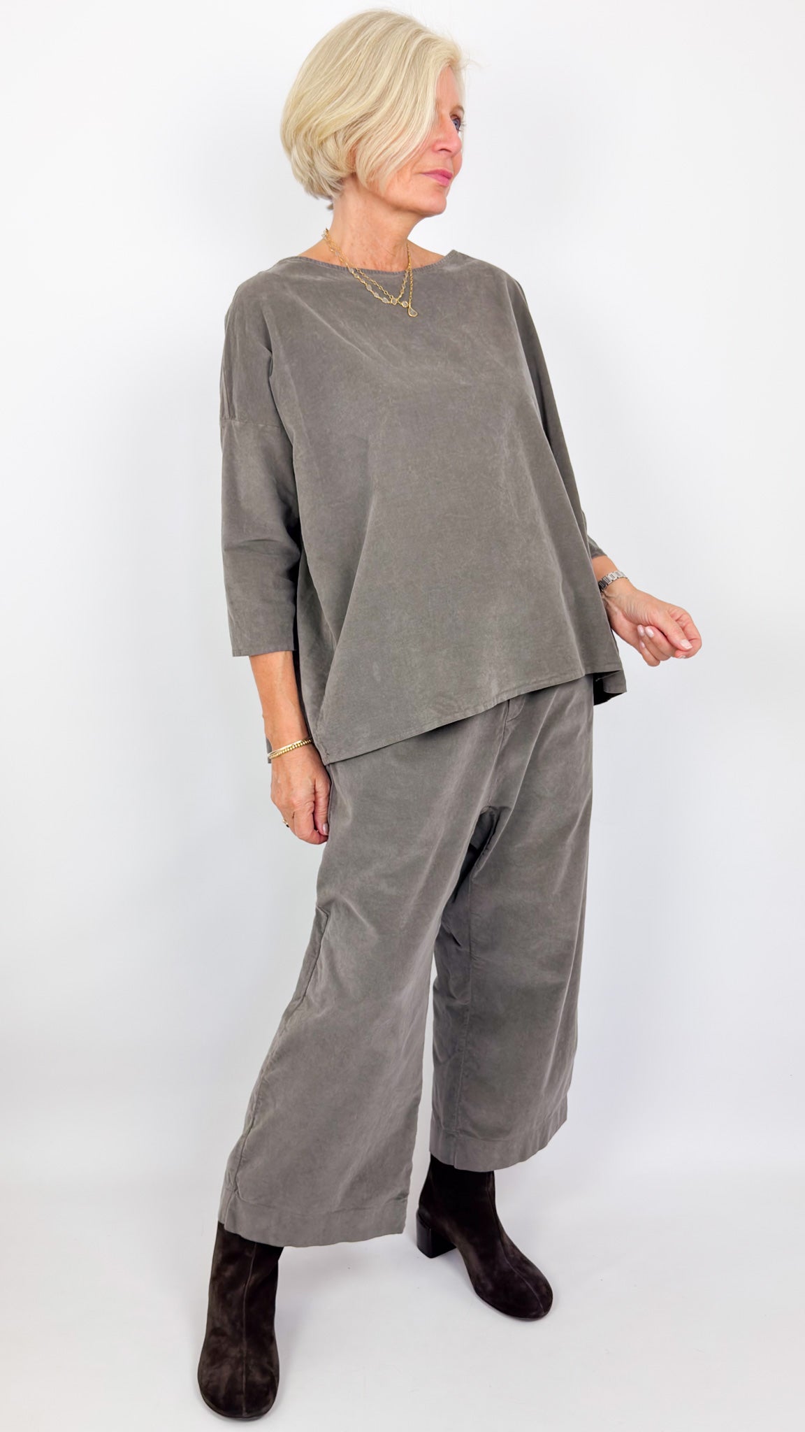 Album Di Famiglia Boatneck V Blouse Taupe