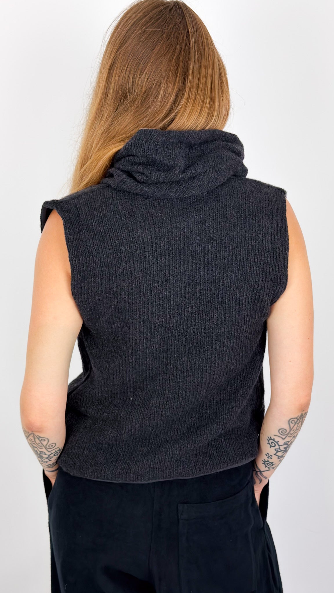 Elsa Esturgie Retine Jumper Charcoal