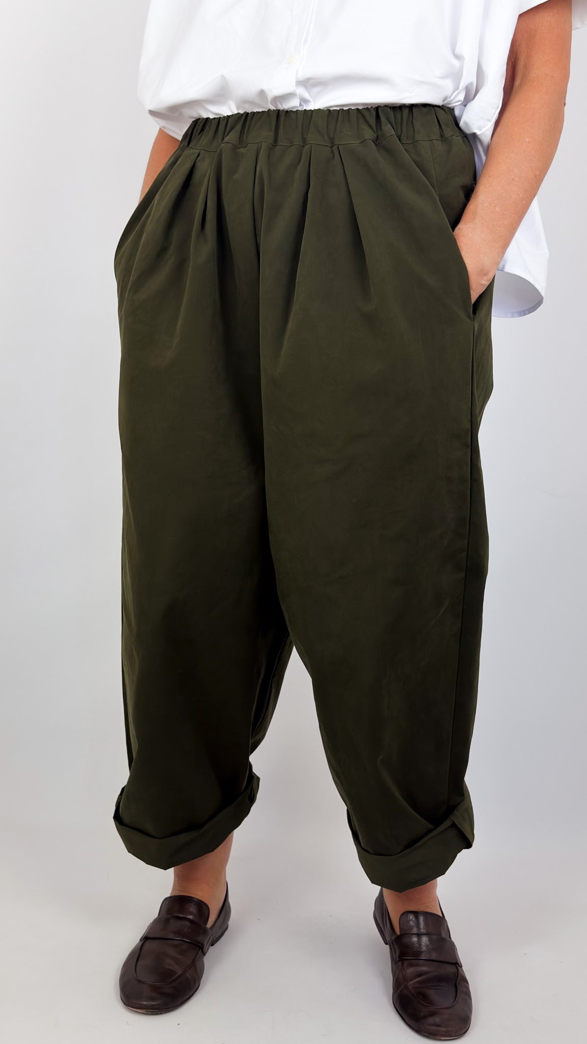 Gallego Desportes 416 Trousers Green