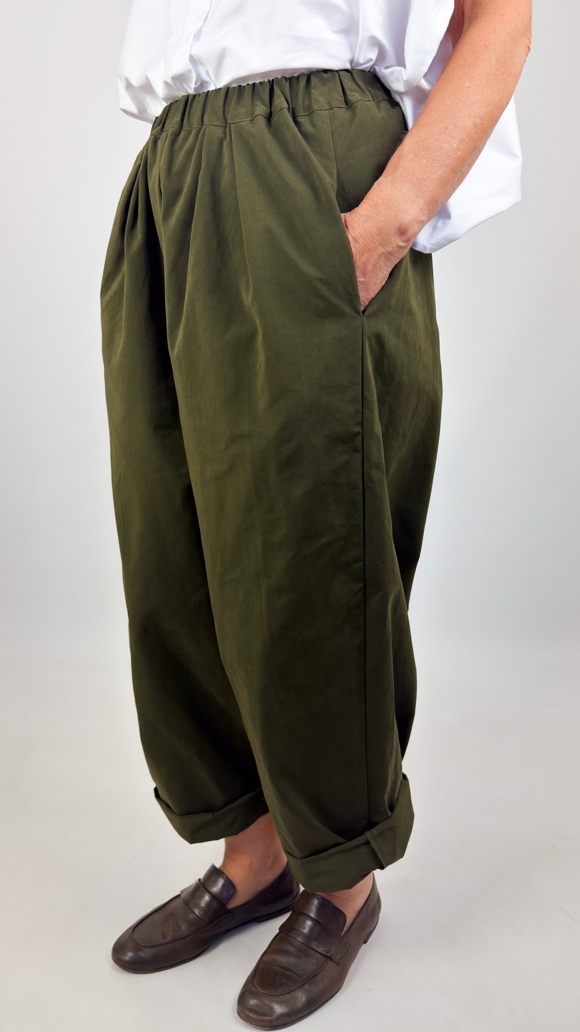 Gallego Desportes 416 Trousers Green