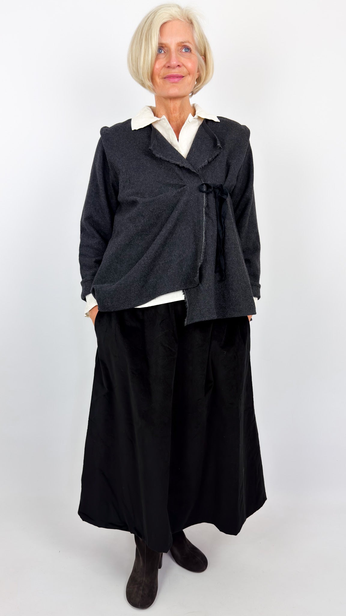 Barbara Lang CARL XV Skirt Black/Ecru