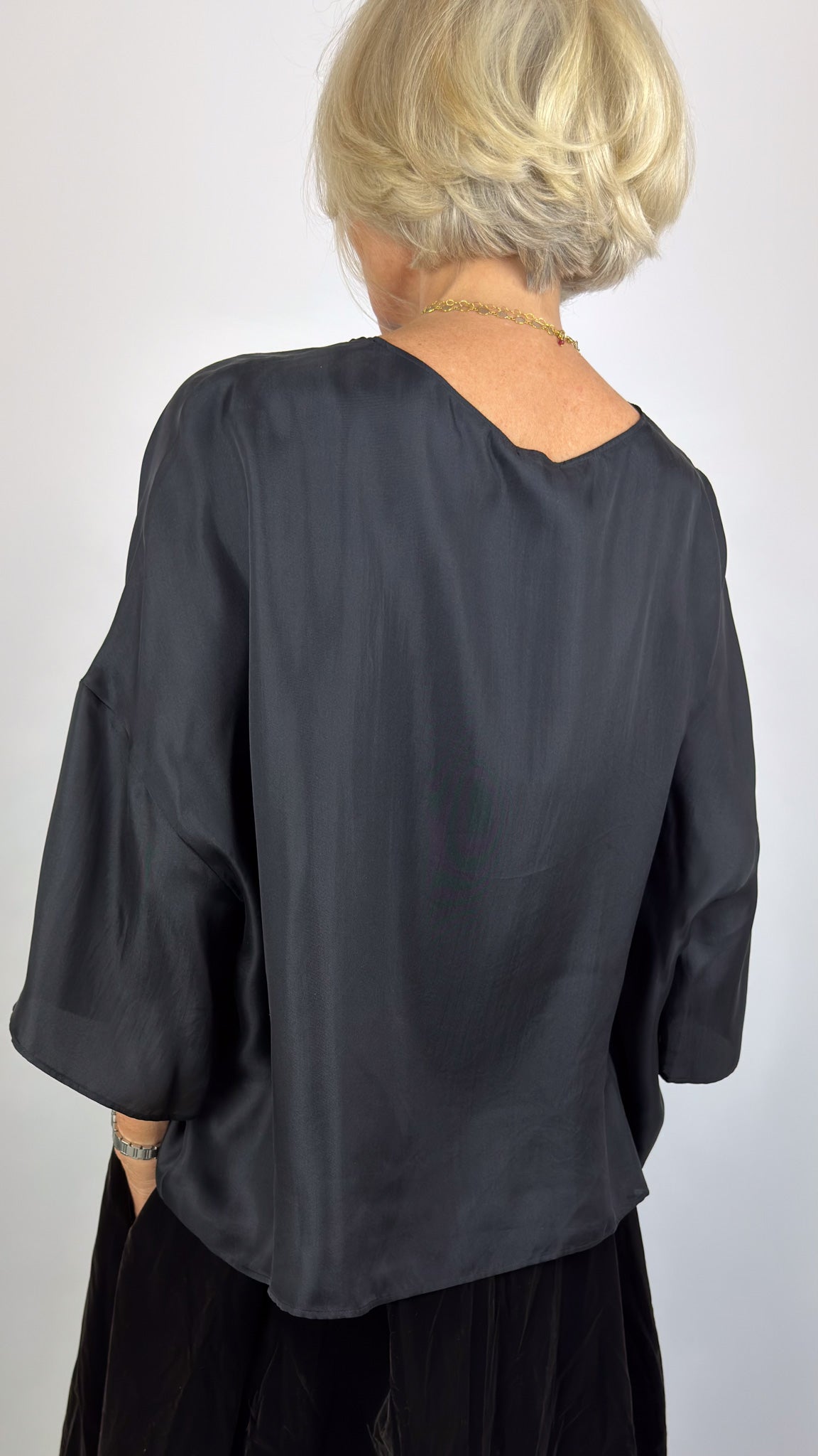 Apuntob 2038 Shirt Black