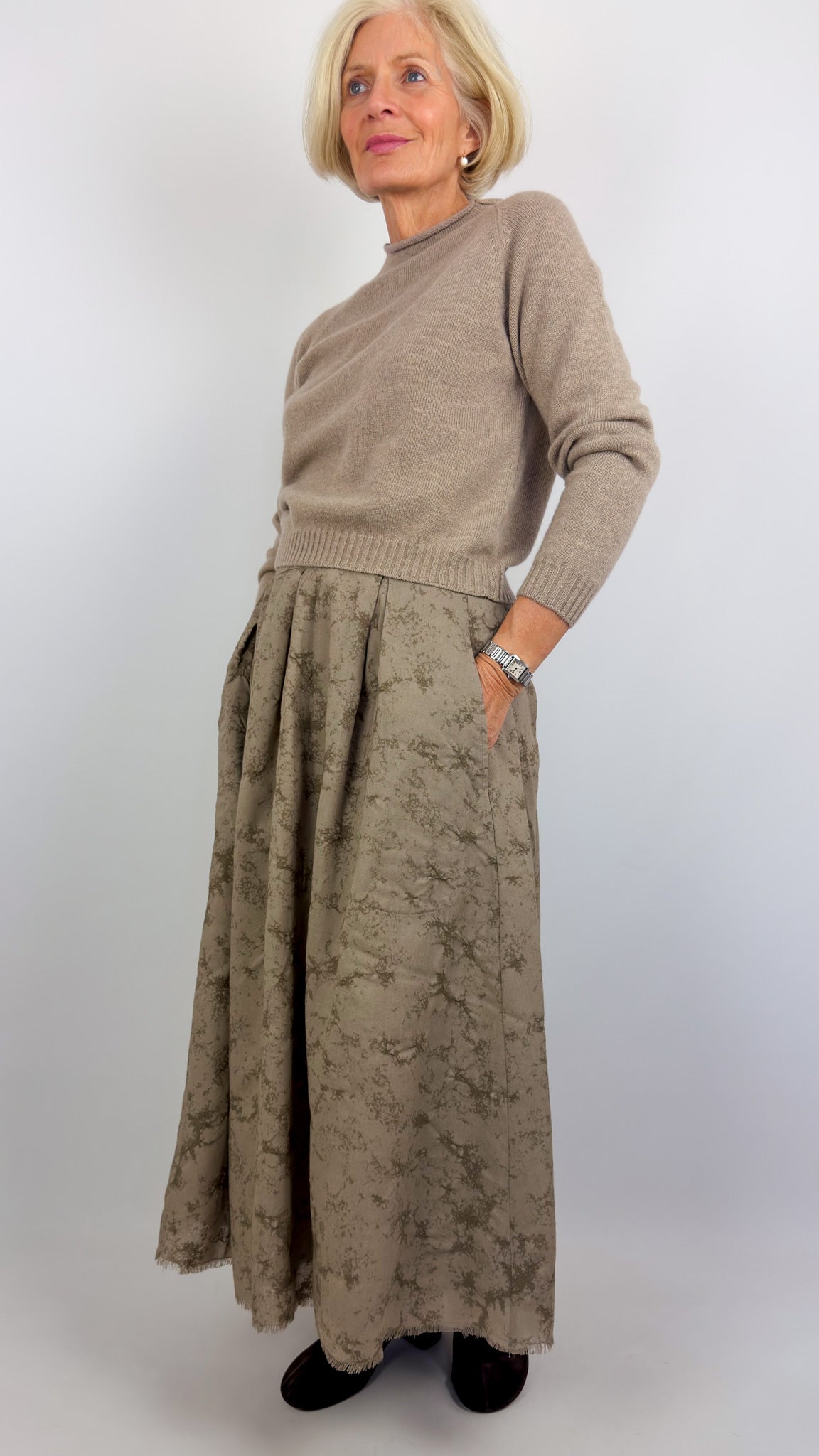 Aequamente 230 Skirt Tortora