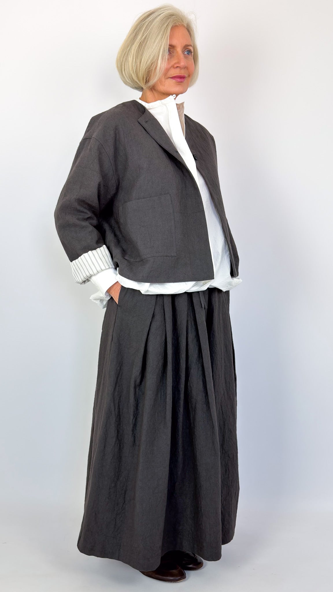 Kagure 1101 Skirt Charcoal