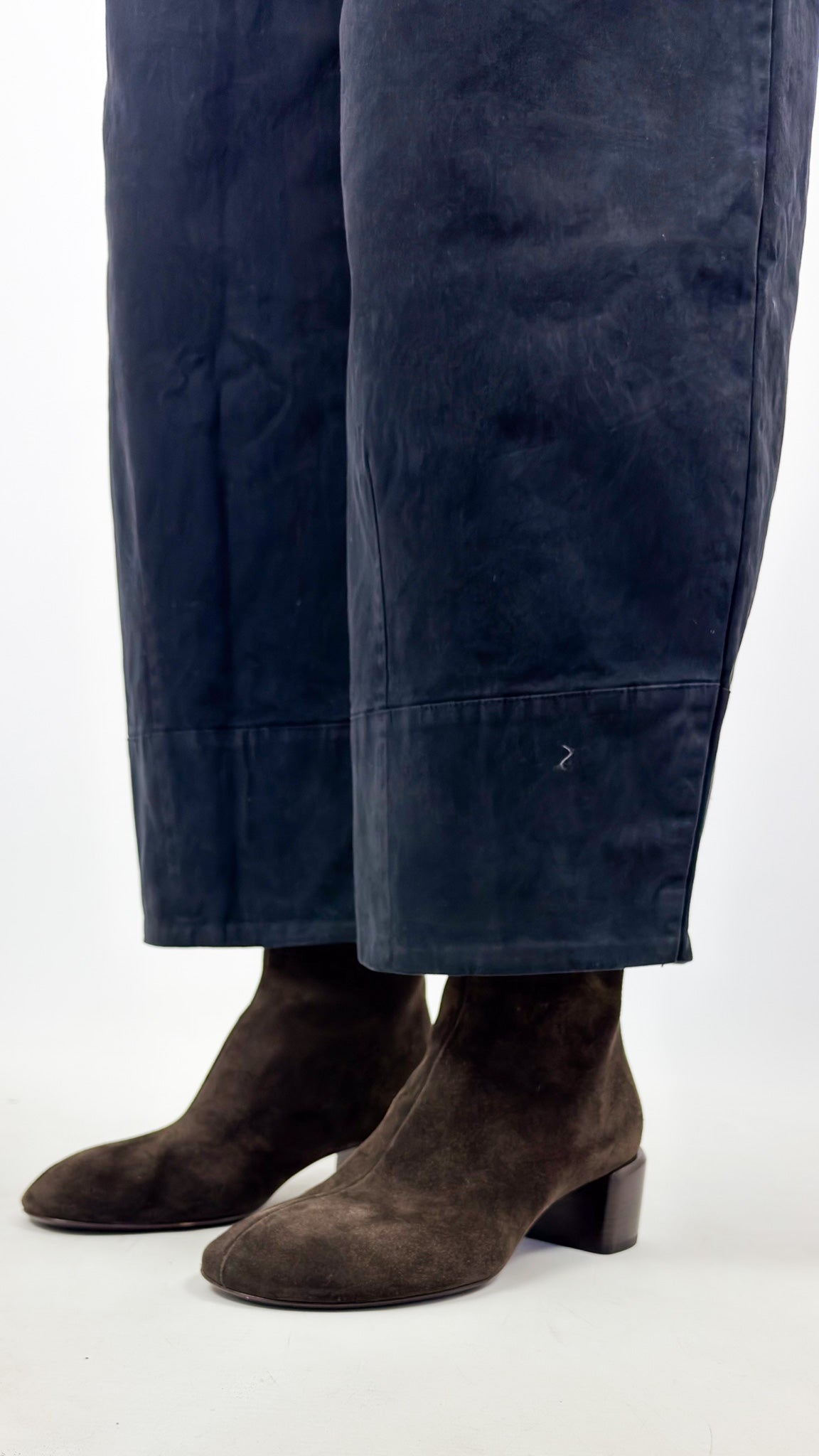 Aequamente 234 Trousers Black