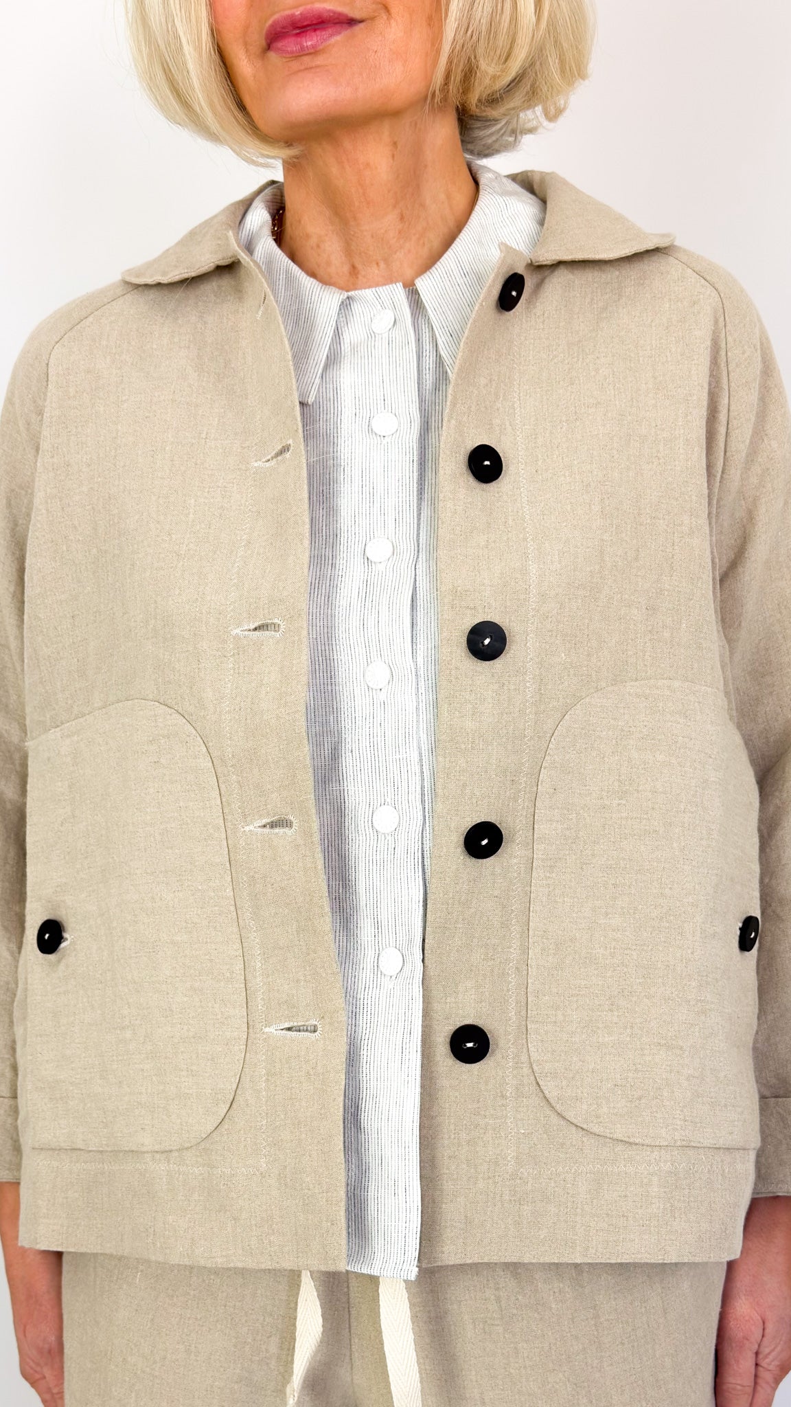 Der Antagonist J48 Jacket Ecru