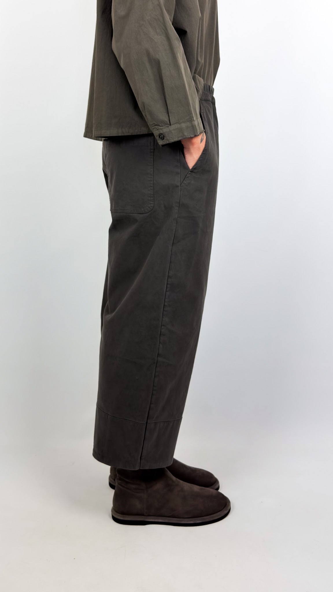 Aequamente 234 Trousers Visone