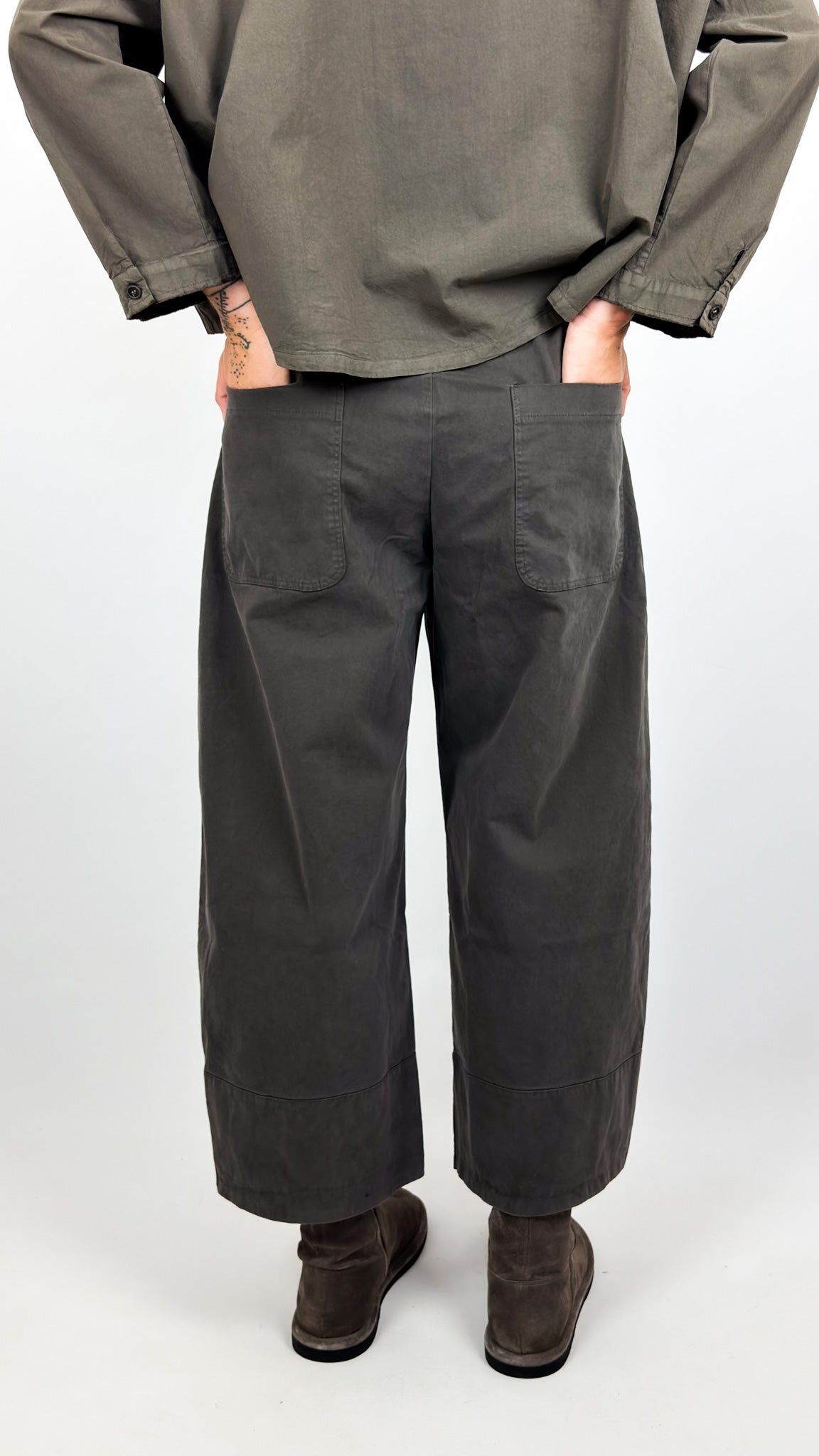 Aequamente 234 Trousers Visone
