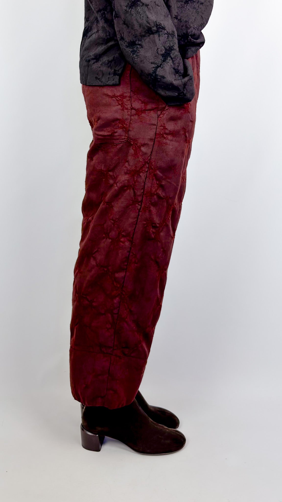 Aequamente 231 Trousers Amarena