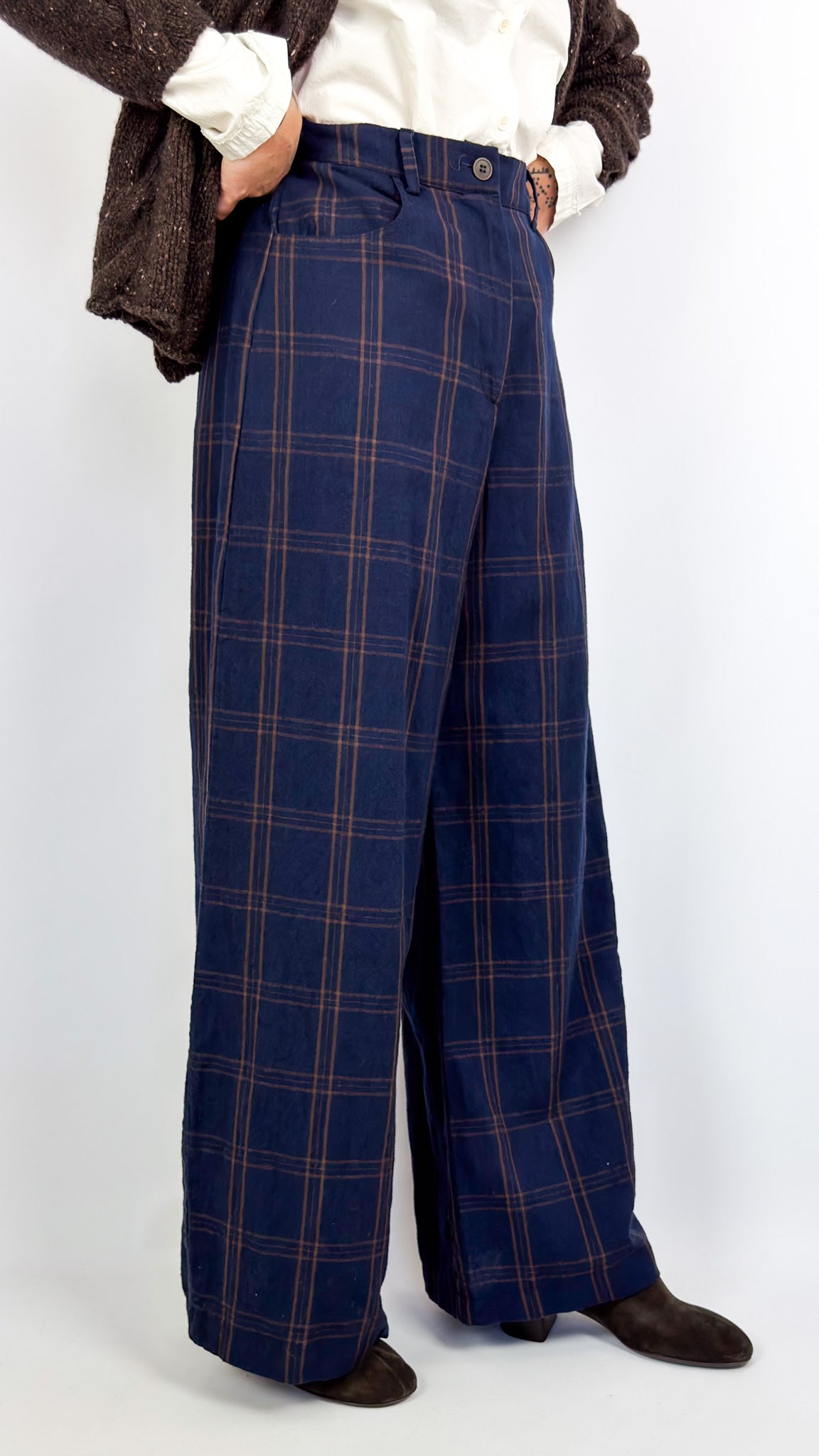 Aequamente 225 Trousers Var 1