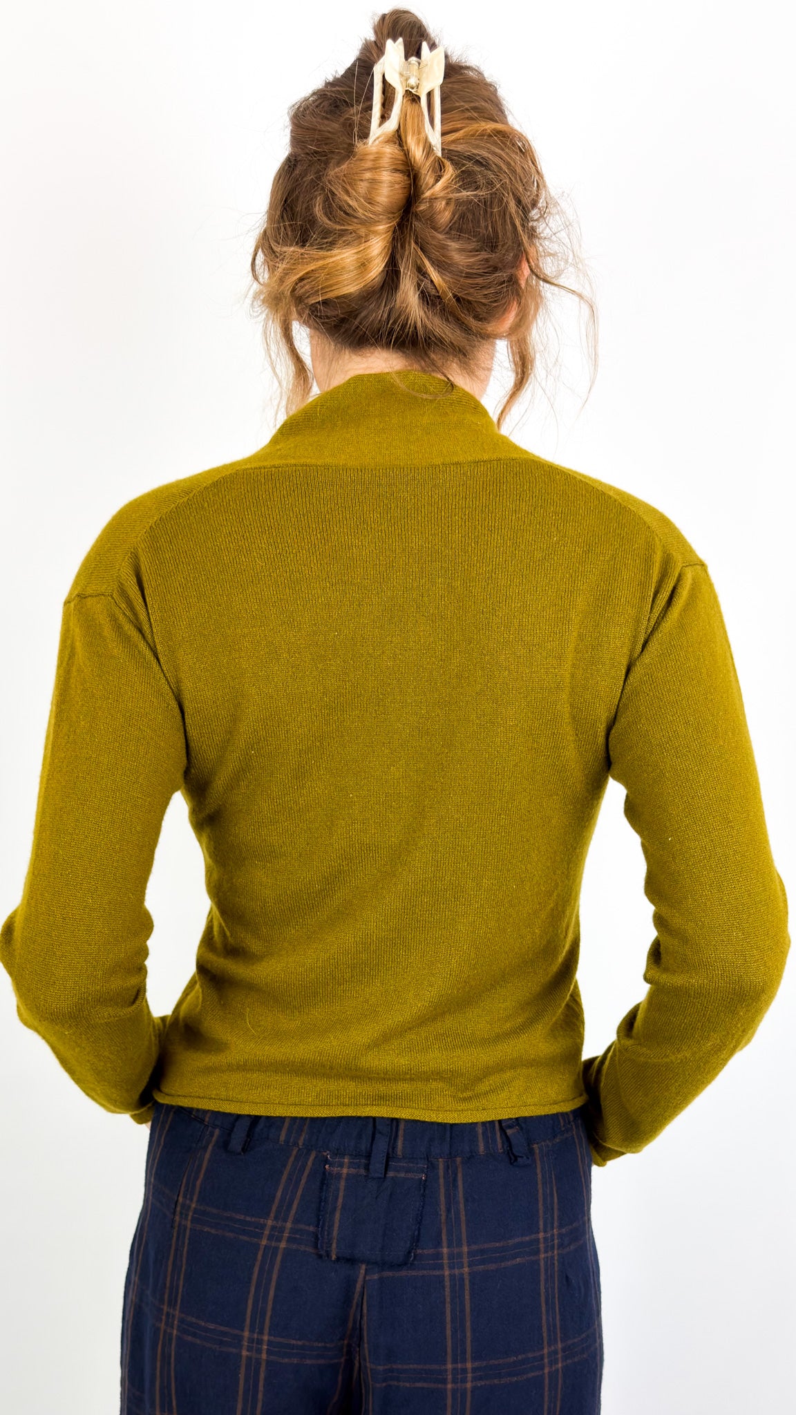 MJ Watson 643 Cardigan Avocado