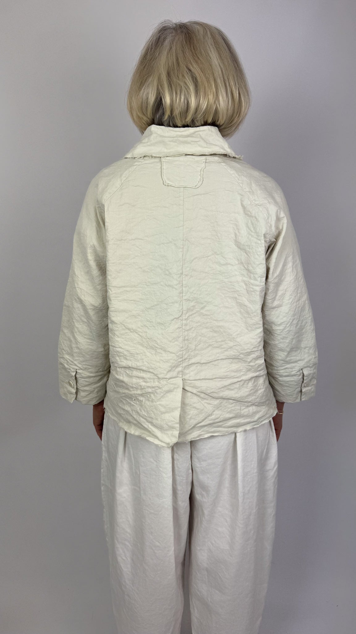 Aequamente 102 Jacket Chalk