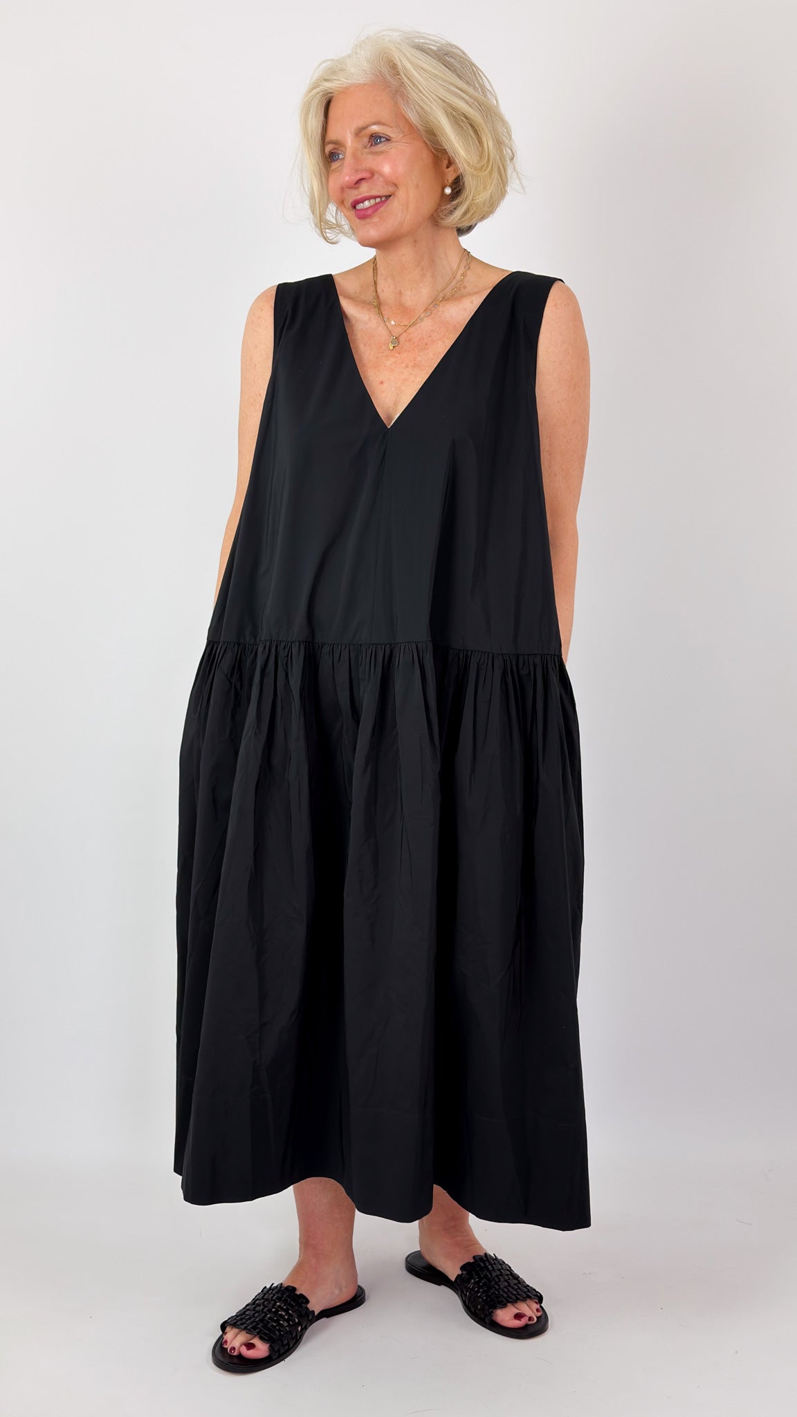 Les Filles d'Ailleurs 897L Dress Black