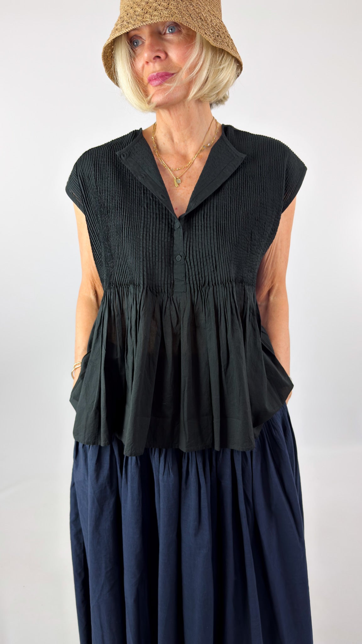 Maison de Soil 242 Pintuck Top Black