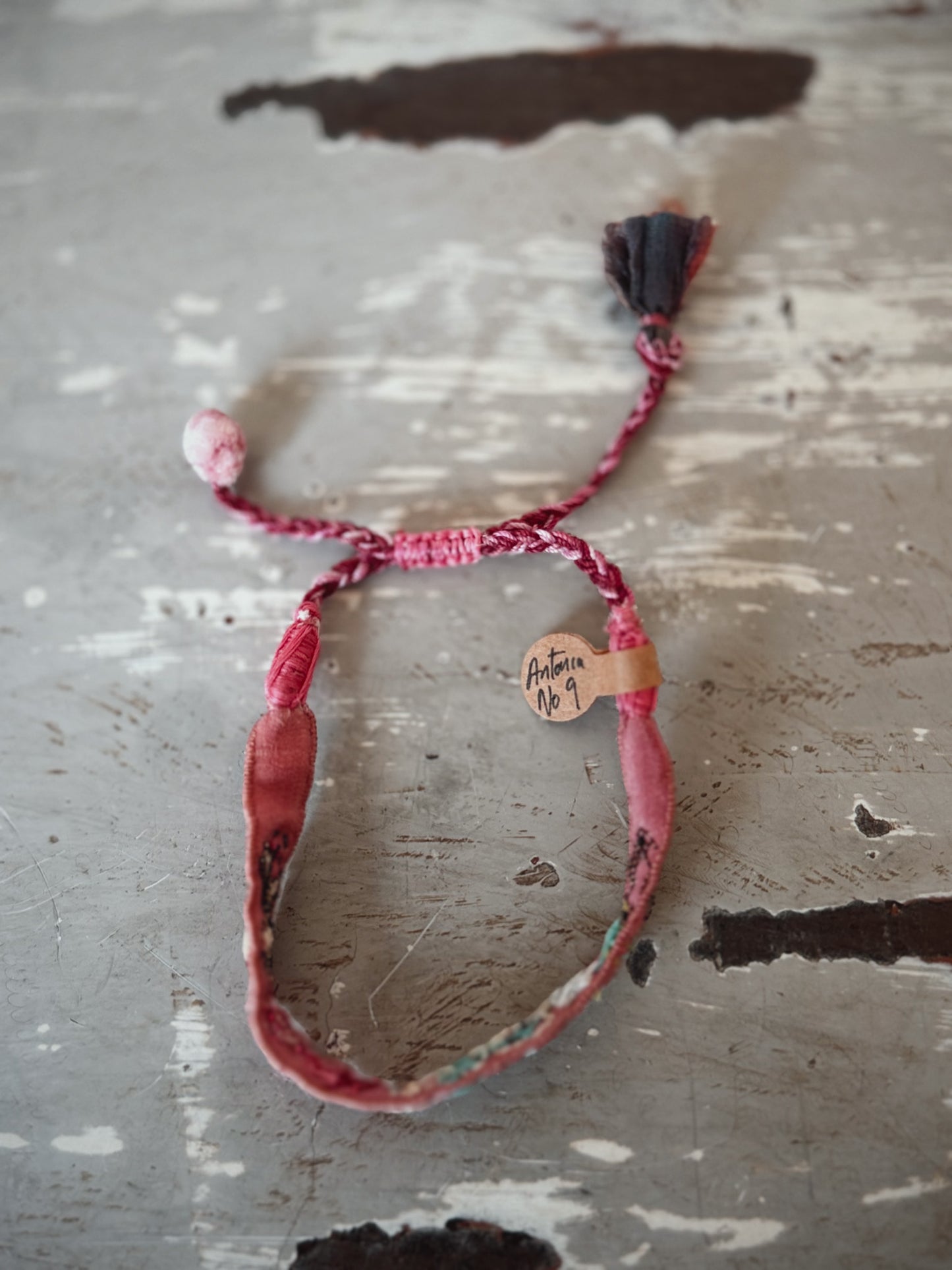 Antomoon Embroidered Silk Bracelet No.9