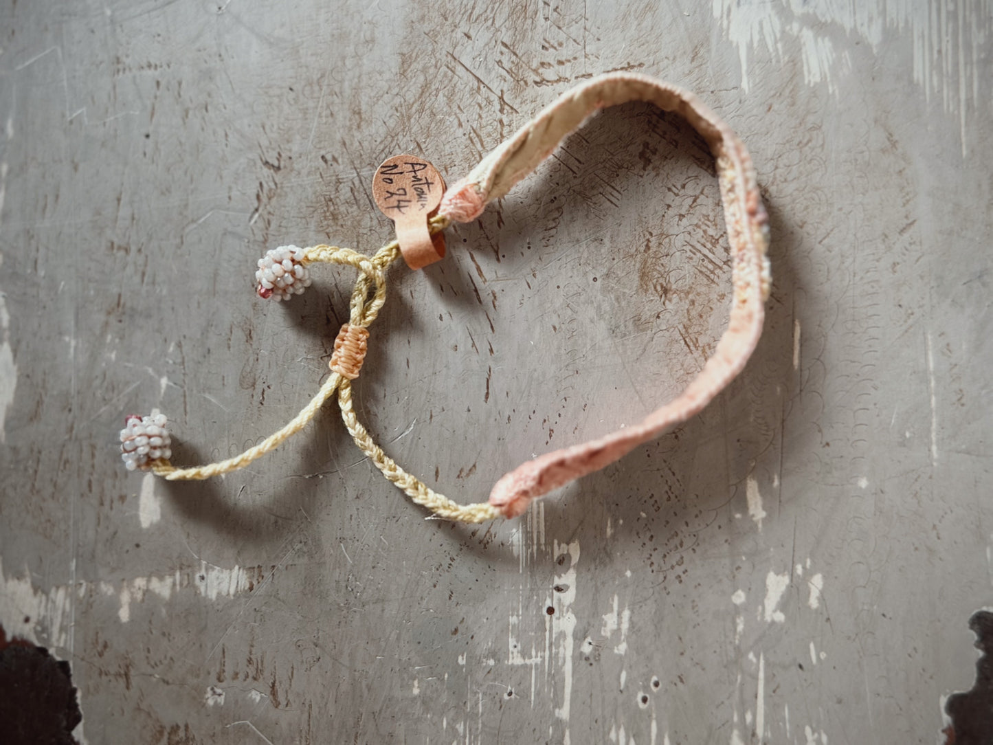 Antomoon Embroidered Silk Bracelet No.24
