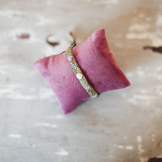 Antomoon Embroidered Silk Bracelet No.6